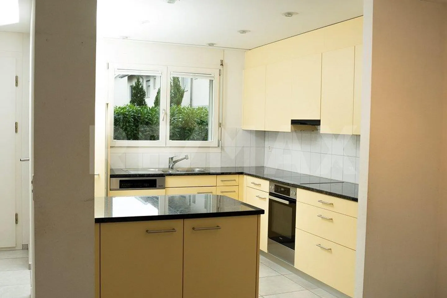 Attraktives Eckhaus in Schönenbuch mit 6.5 Zimmer - Foto 7 von 13