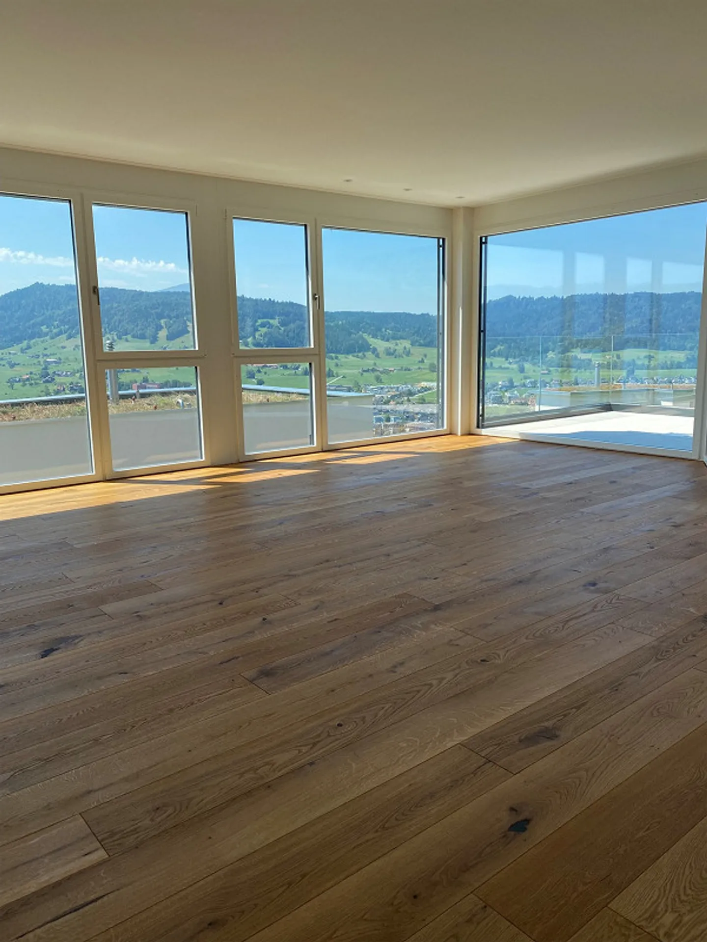 Beautiful 3½-room apartment with stunning views - Photo 3 of 13