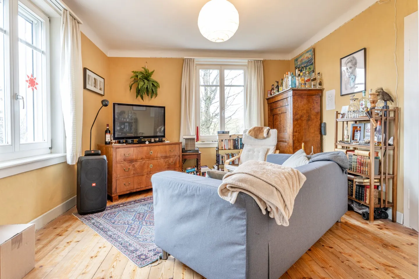 Unique Ensemble: Historic Home Happiness and Creative Freedom - Photo 10 of 36