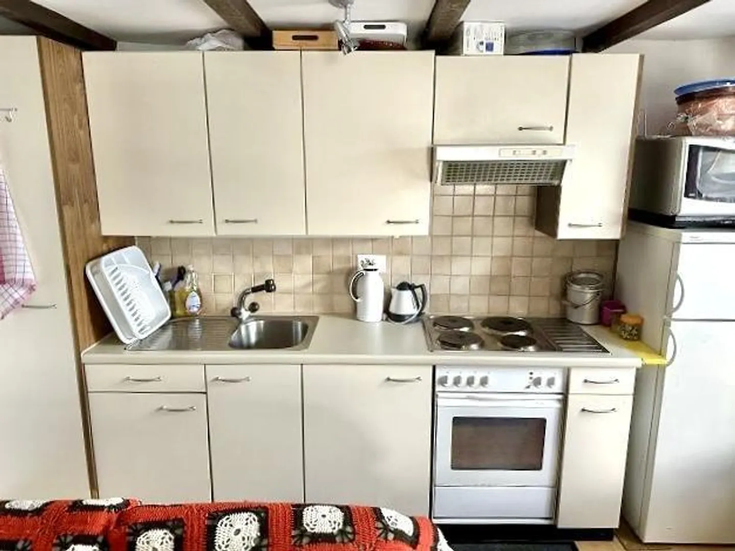 Casa ticinese 4 1/2 locali in una posizione molto tranquilla e soleggiata con vista... - Foto 8 di 28