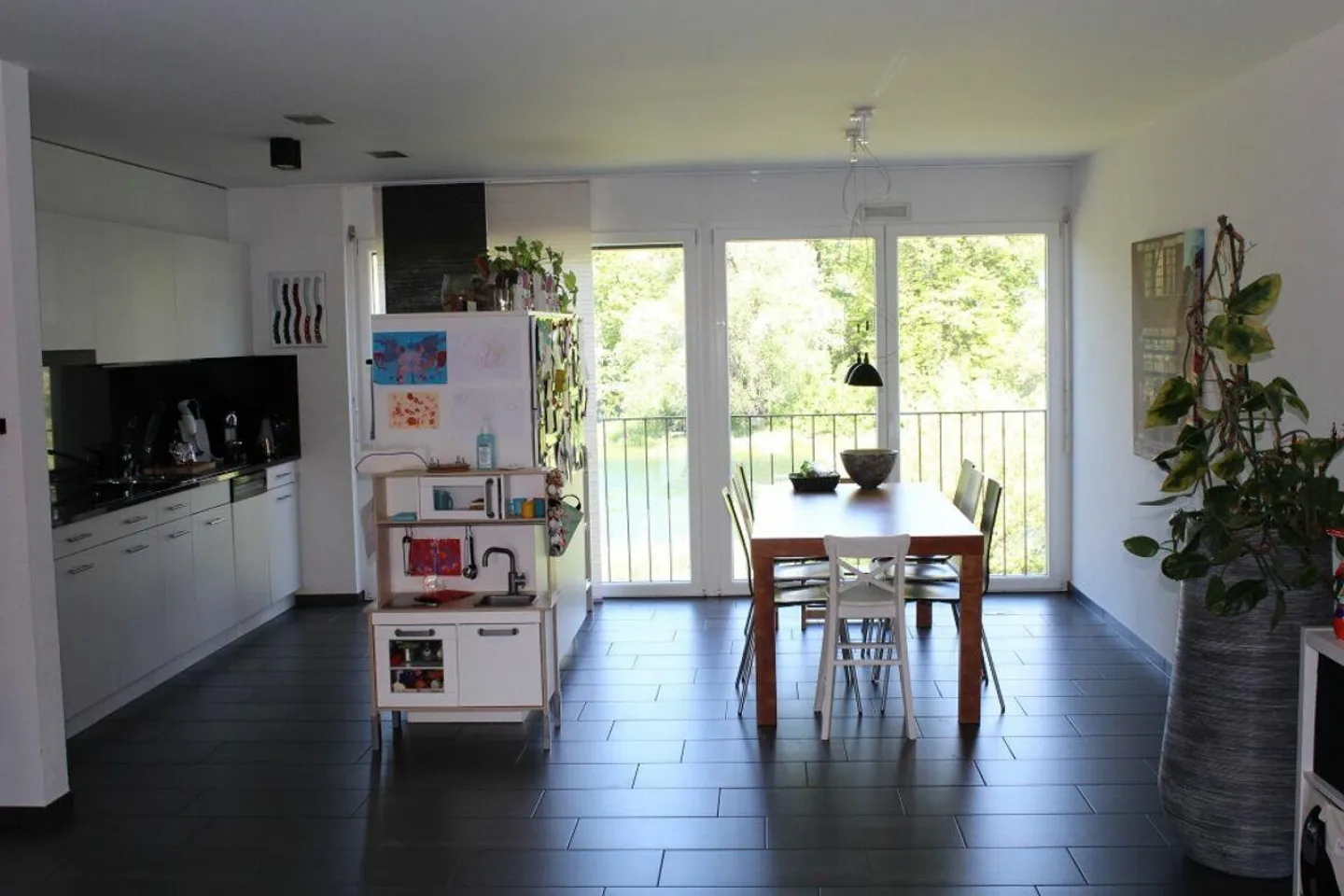 «RIVERSIDE» - Foto 10 von 17