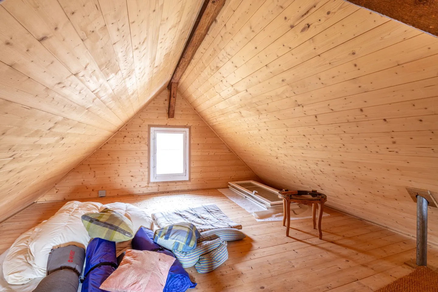 Unique Ensemble: Historic Home Happiness and Creative Freedom - Photo 18 of 36