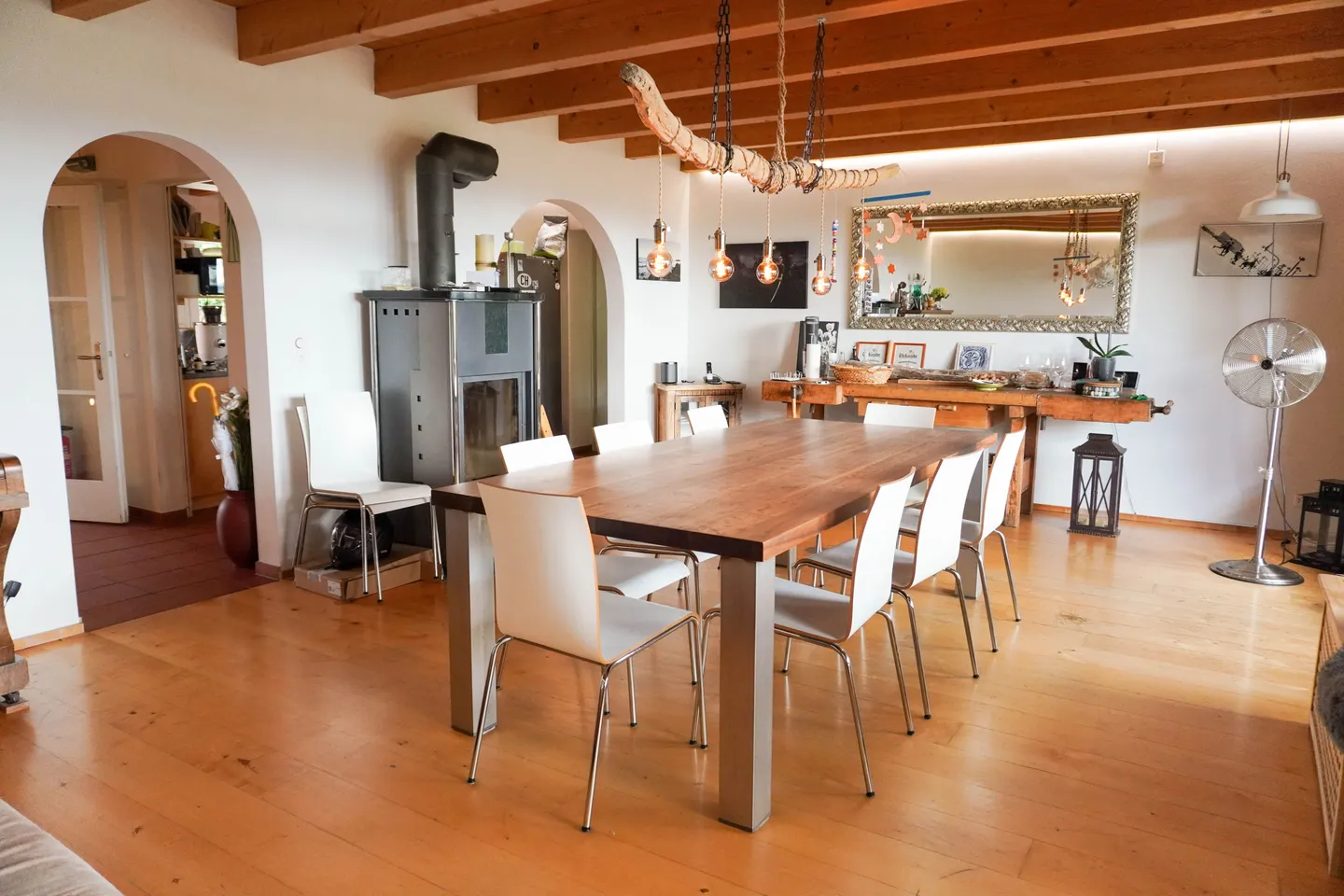 Casa a schiera spaziosa con giardino - Foto 4 di 12