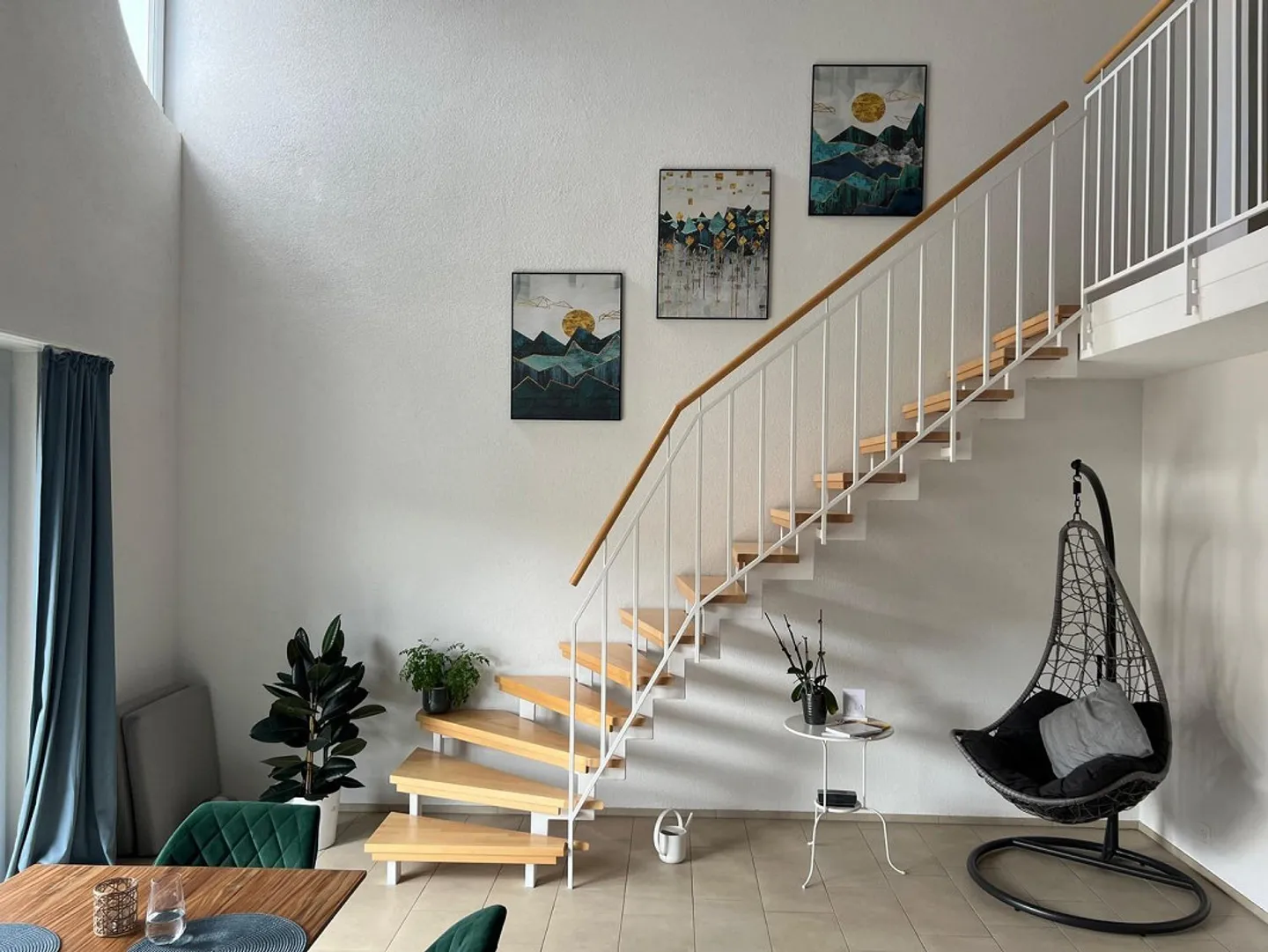 Geräumiges Duplex mit Dachzimmer - Foto 4 von 14