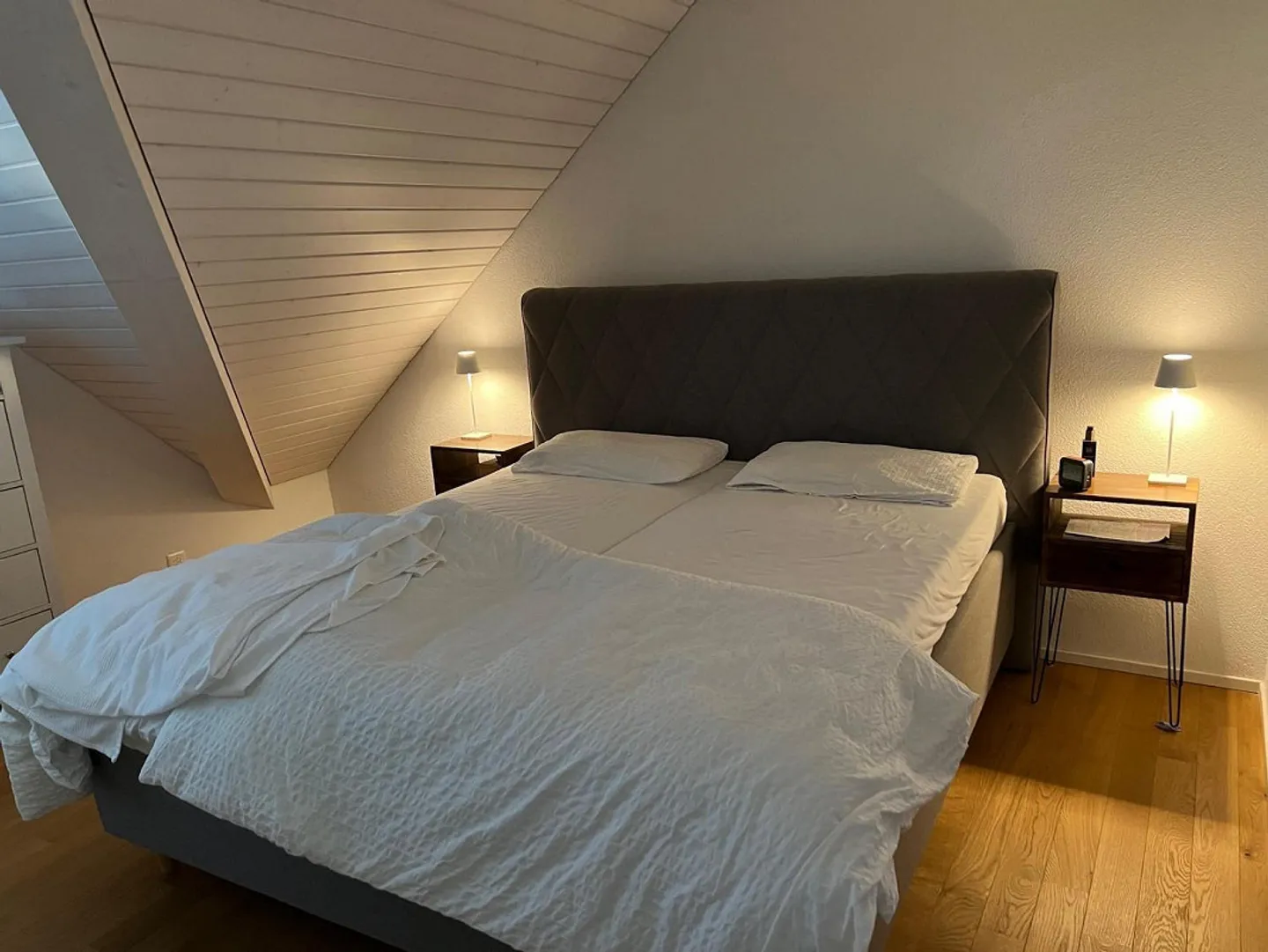Geräumiges Duplex mit Dachzimmer - Foto 9 von 14