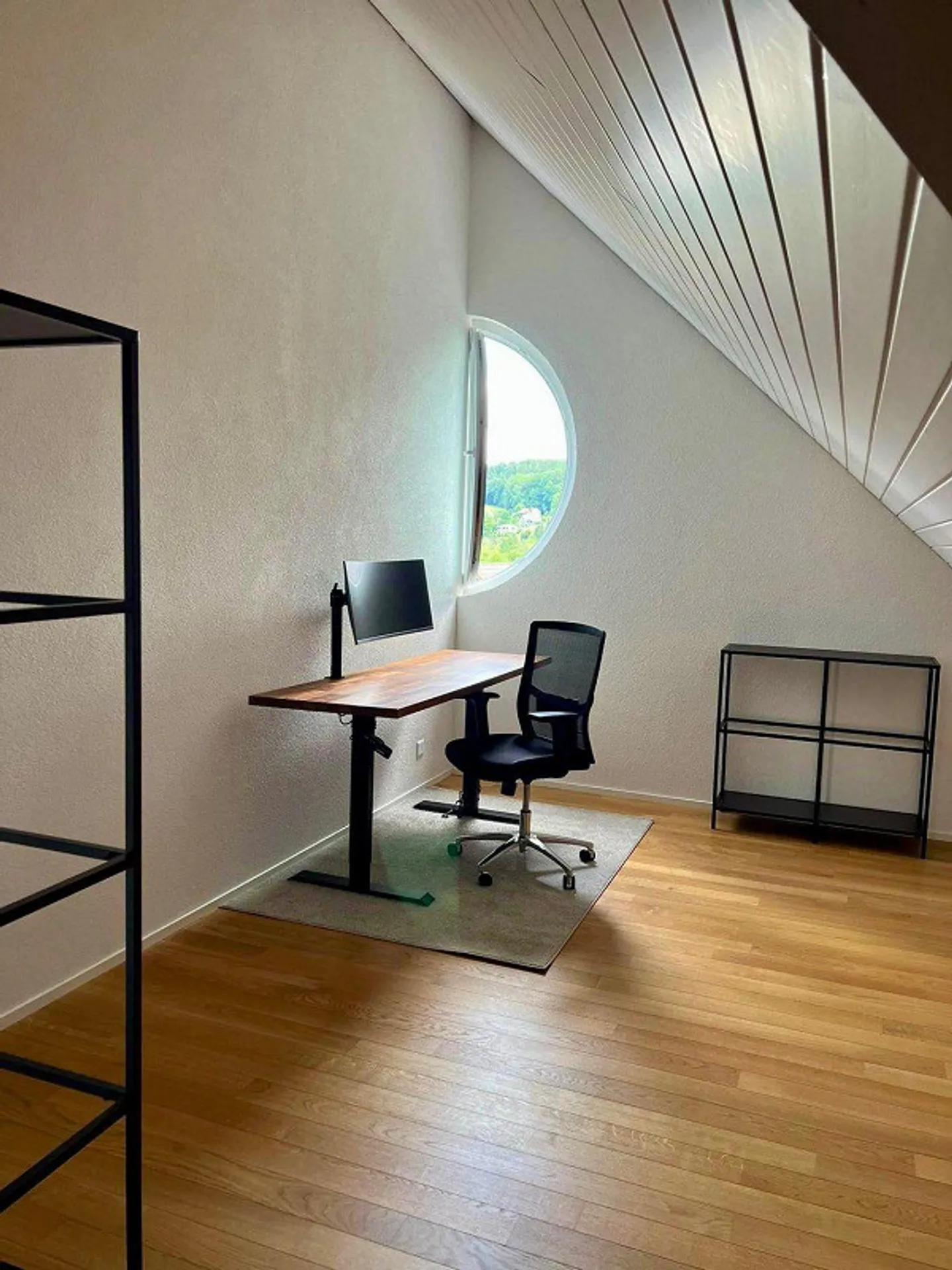 Geräumiges Duplex mit Dachzimmer - Foto 10 von 14