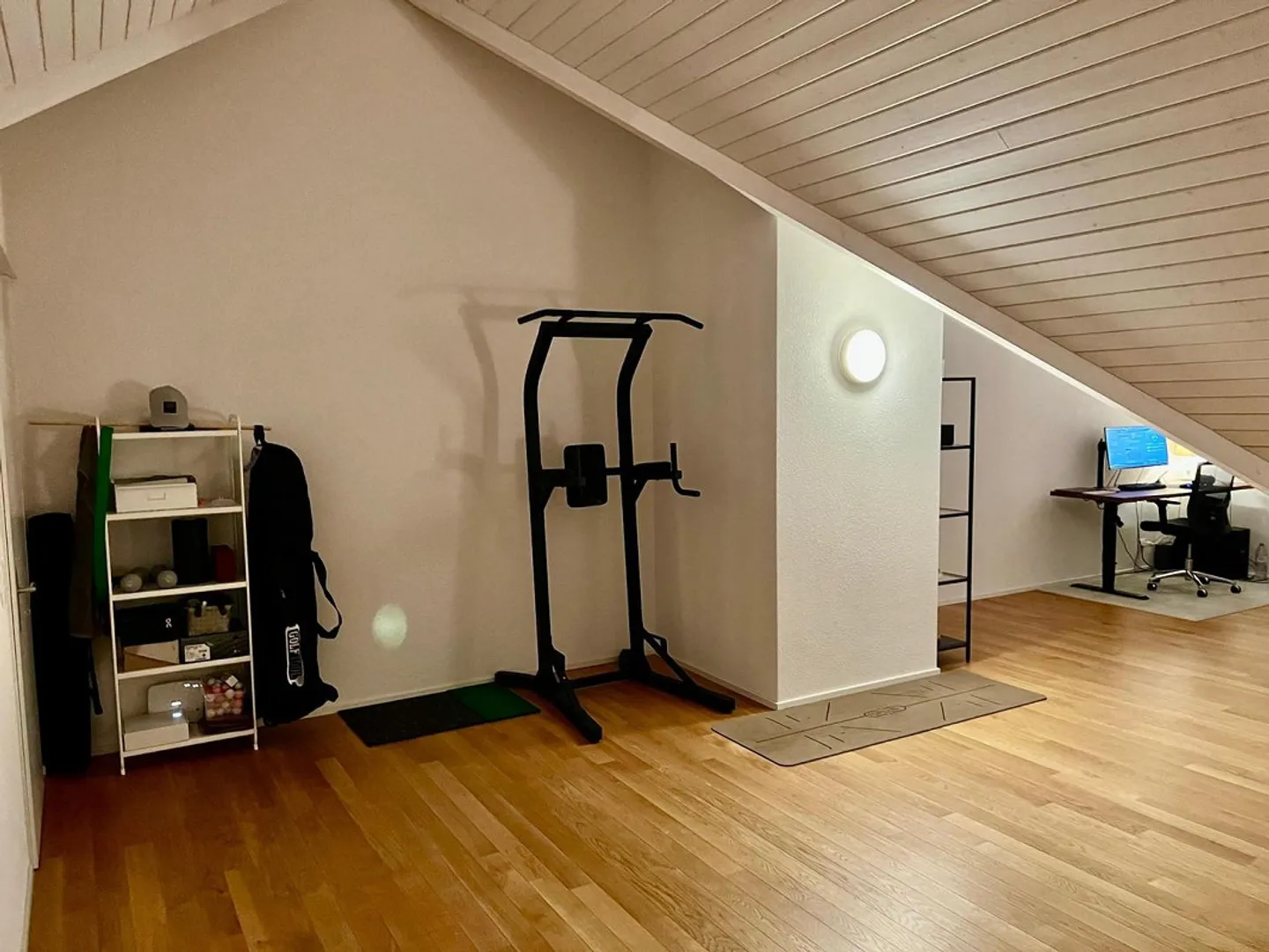 Geräumiges Duplex mit Dachzimmer - Foto 11 von 14