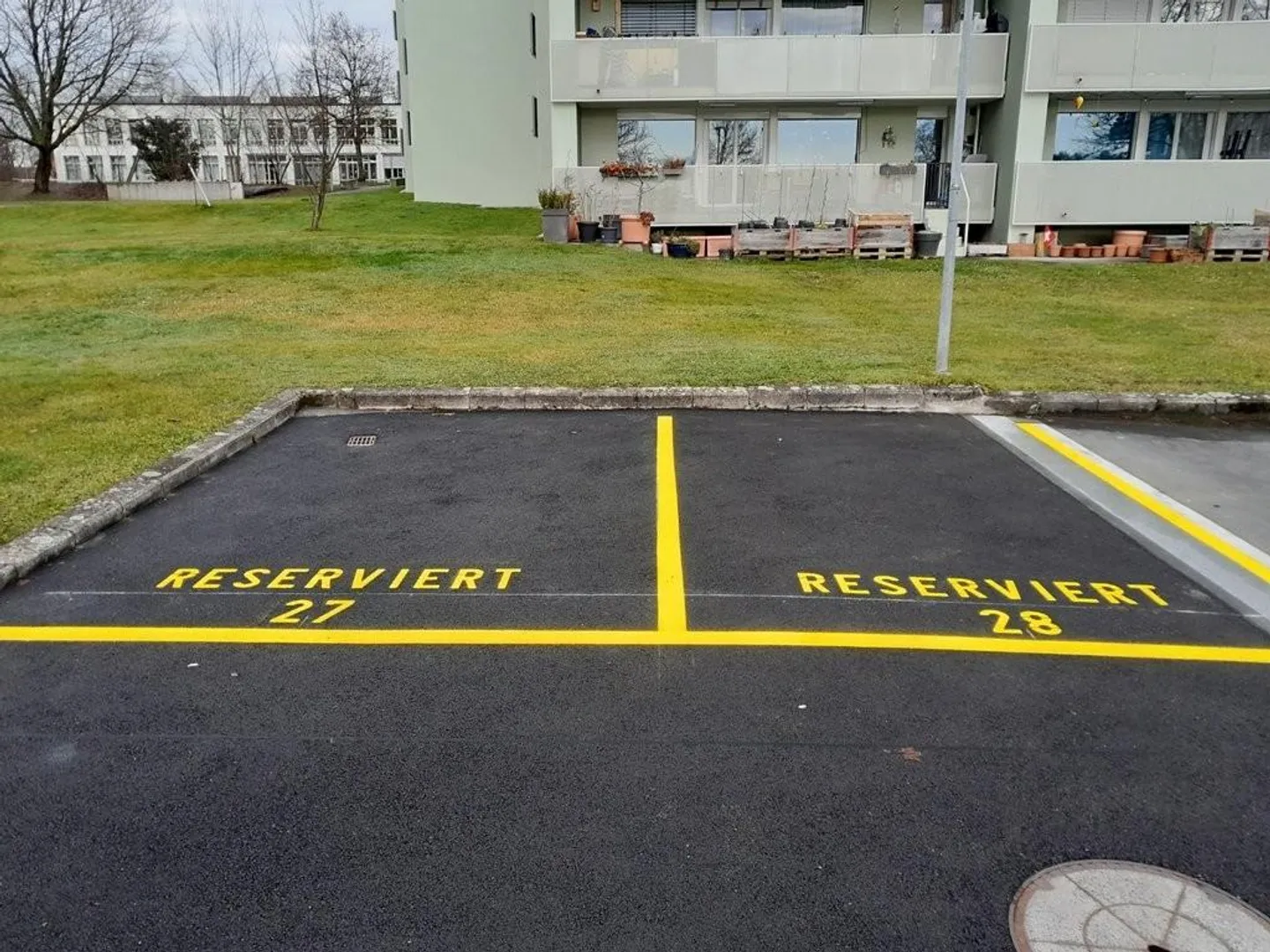 Outdoor parking near Dorngasse 41 in Widen - Photo 2 of 2