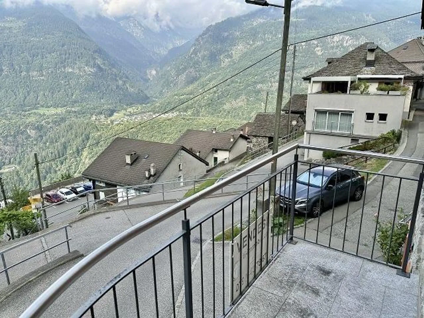 Casa ticinese 4 1/2 locali in una posizione molto tranquilla e soleggiata con vista... - Foto 17 di 28