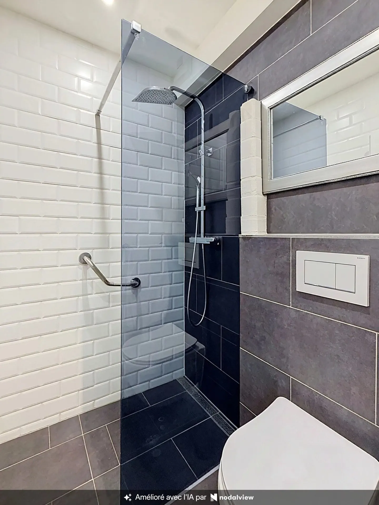 Appartement spacieux avec balcons - Photo 6 sur 10
