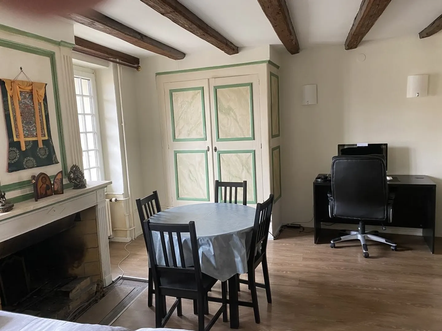 Appartement Charmant dans Quartier Historique - Photo 3 sur 5