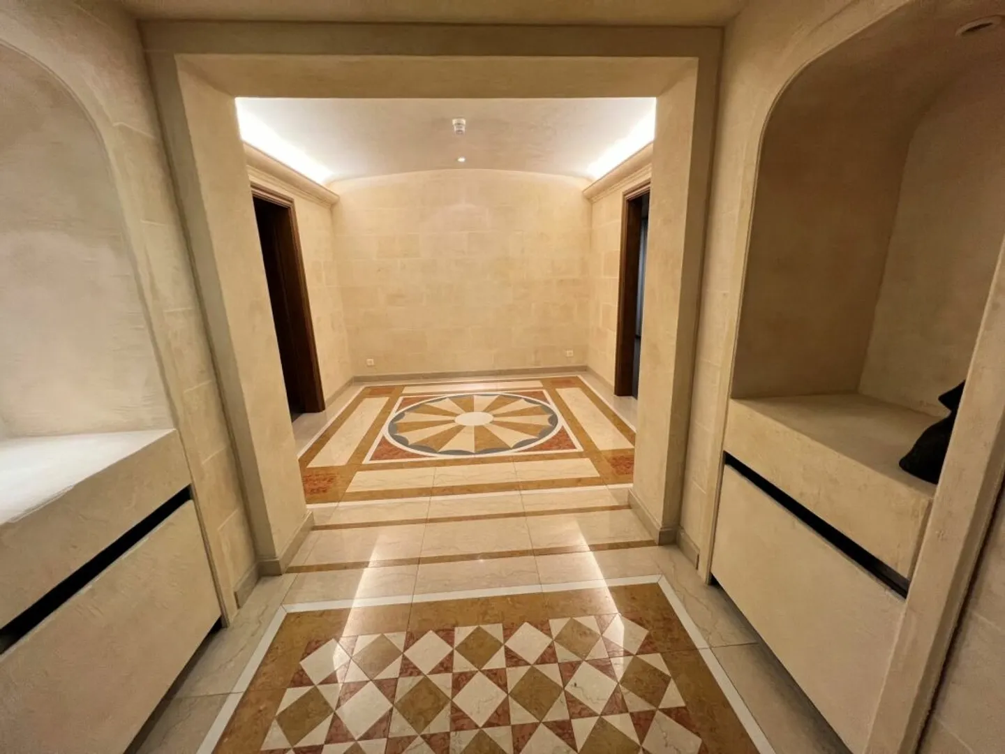 Ufficio di prestigio in zona centralissima - Foto 2 di 3