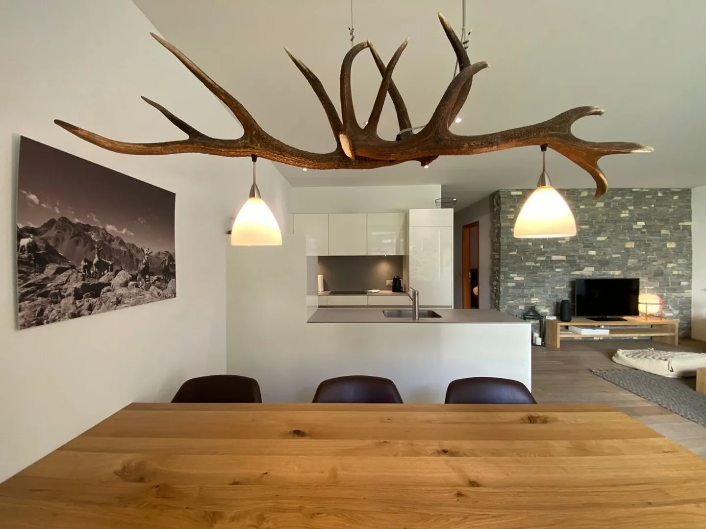 Appartement spacieux avec flair alpin - Photo 5 sur 12