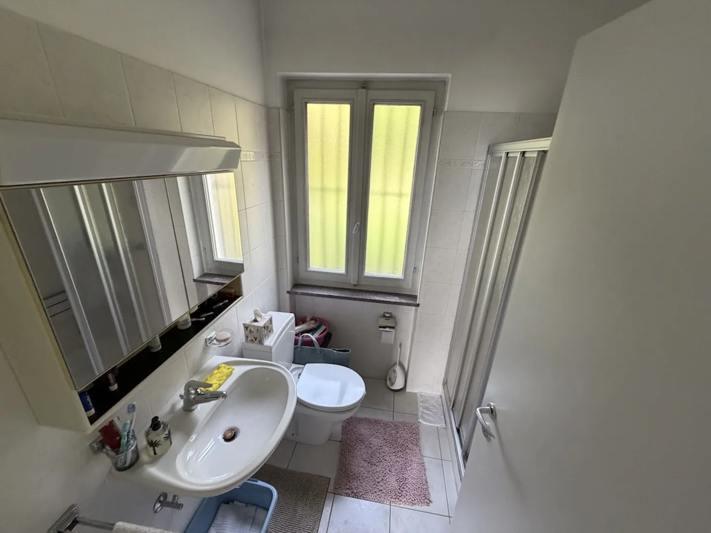 Casa con appartamento indipendente e vista lago. - Foto 12 di 17