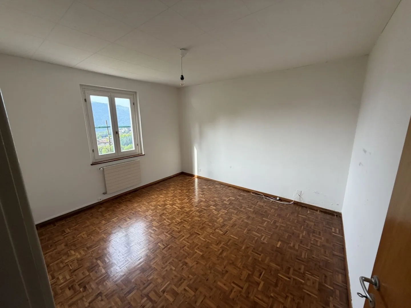Casa con appartamento indipendente e vista lago. - Foto 13 di 17