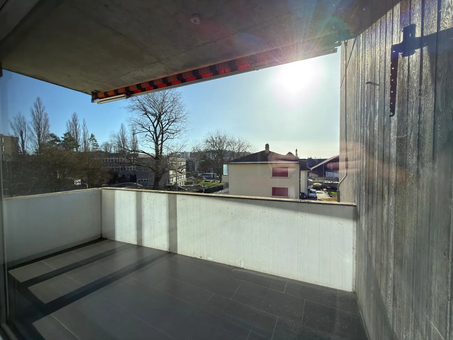 Renovated 3.5-room apartment in Biel - Photo 1 of 7