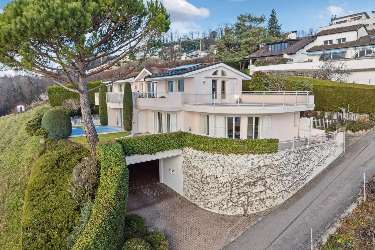 EXCLUSIVITY | VILLA WITH A SPECTACULAR VIEW - Photo 1 of 10