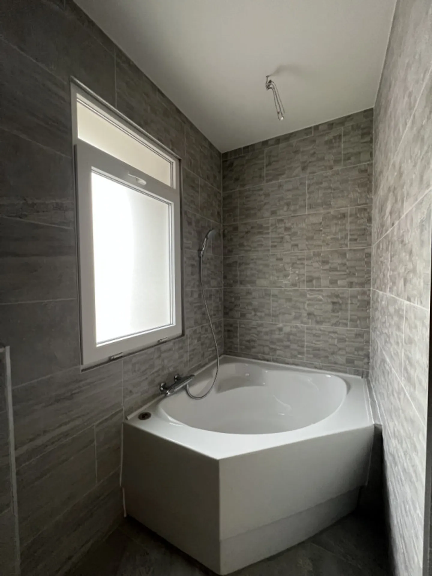 Large duplex apartment 4.5 rooms Collombey - Photo 9 of 13
