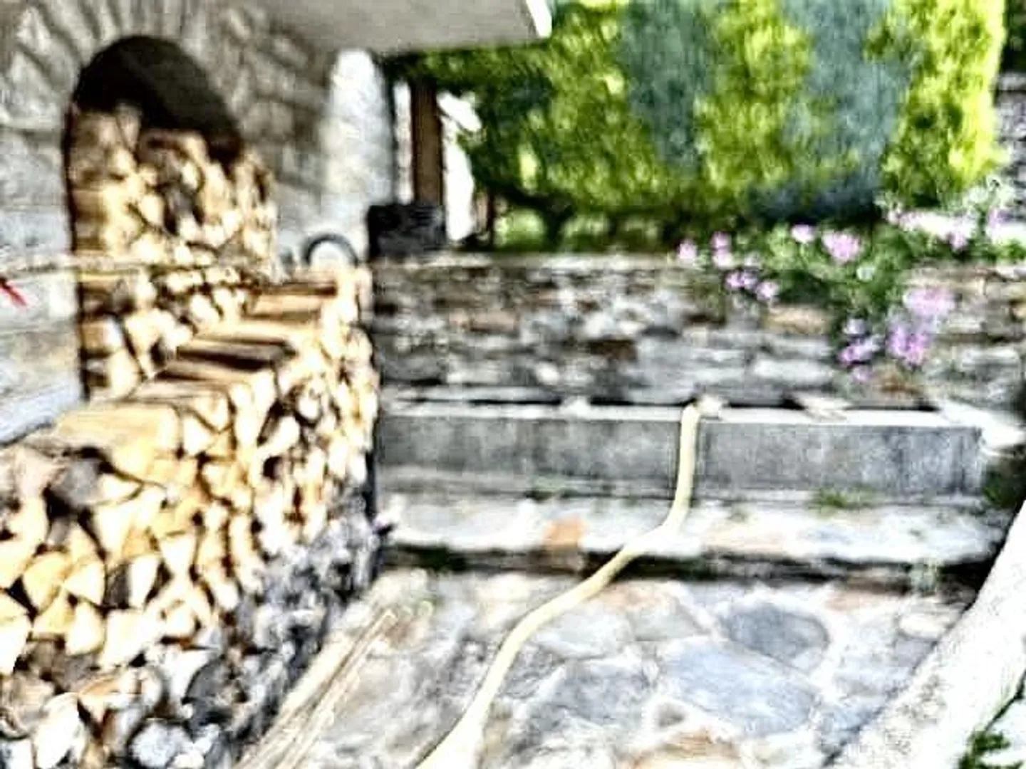 Casa ticinese 4 1/2 locali in una posizione molto tranquilla e soleggiata con vista... - Foto 24 di 28