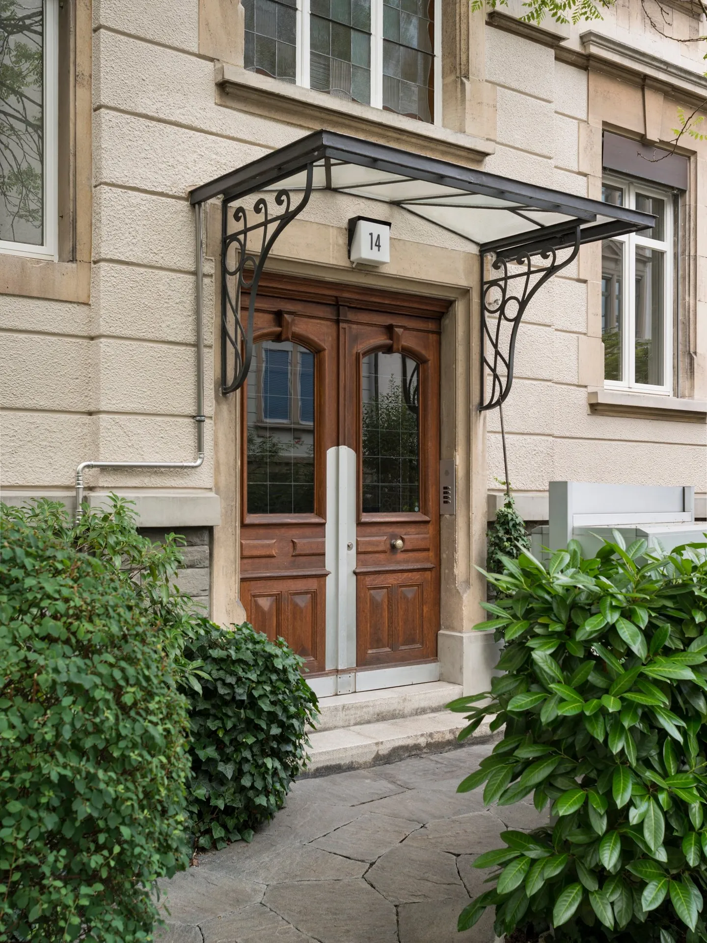 Attractive office spaces in a central and traffic-calmed location - Photo 2 of 18