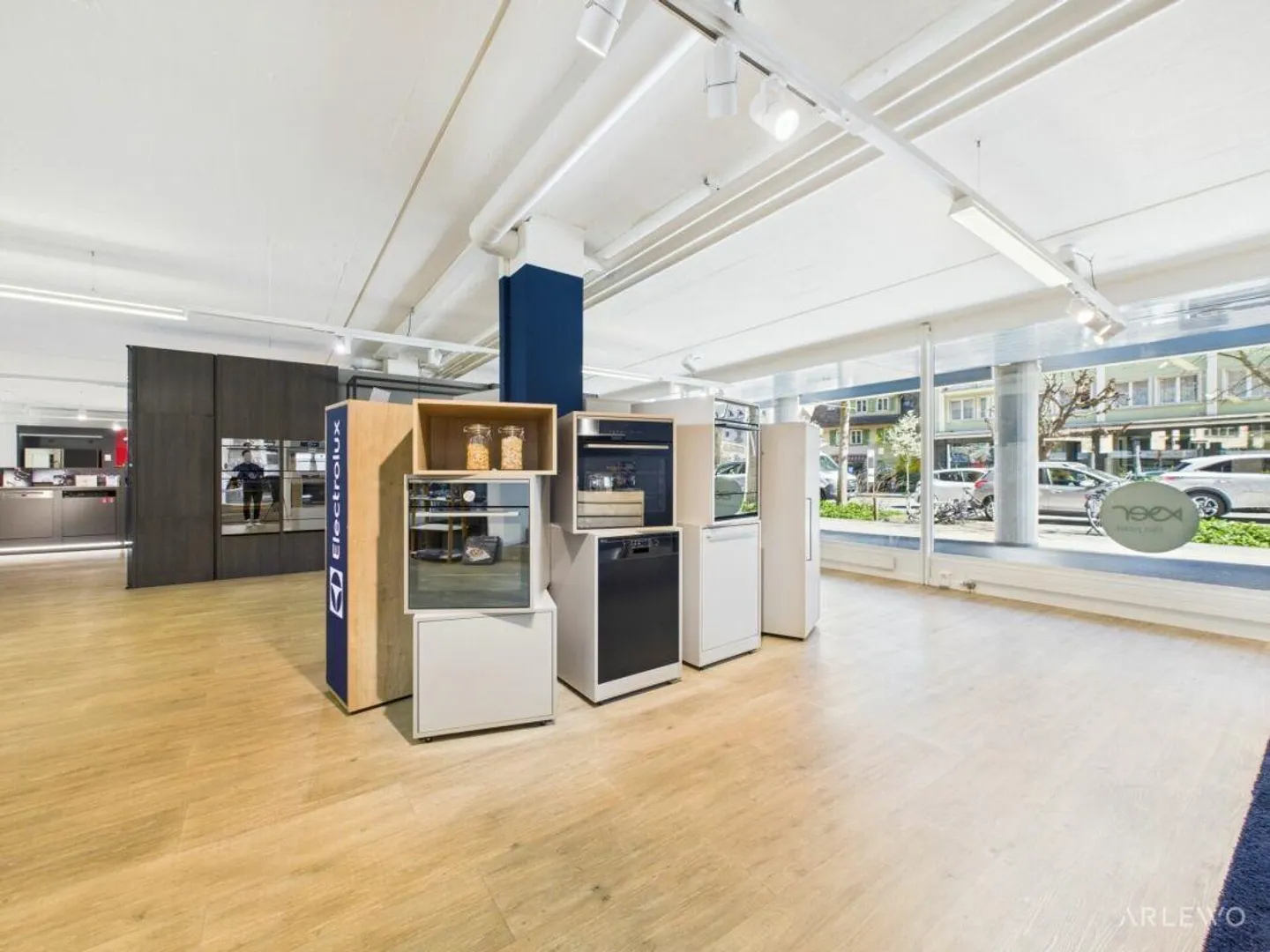 Espace au rez-de-chaussée spacieux sur la fréquentée Obergrundstrasse - Photo 2 sur 8