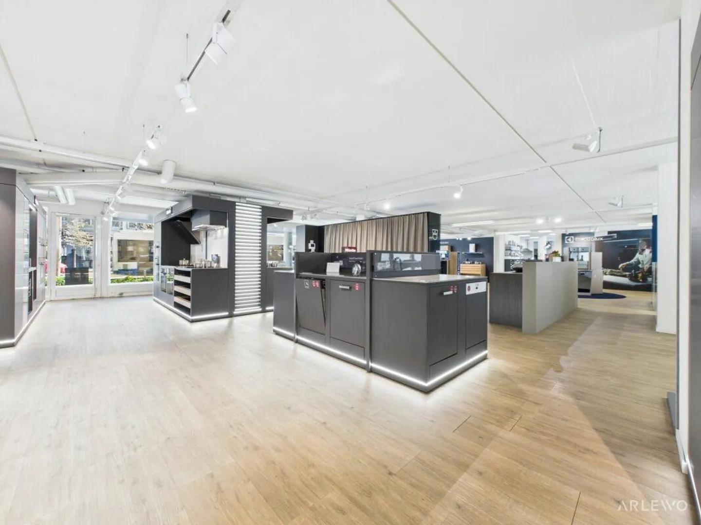 Espace au rez-de-chaussée spacieux sur la fréquentée Obergrundstrasse - Photo 6 sur 8