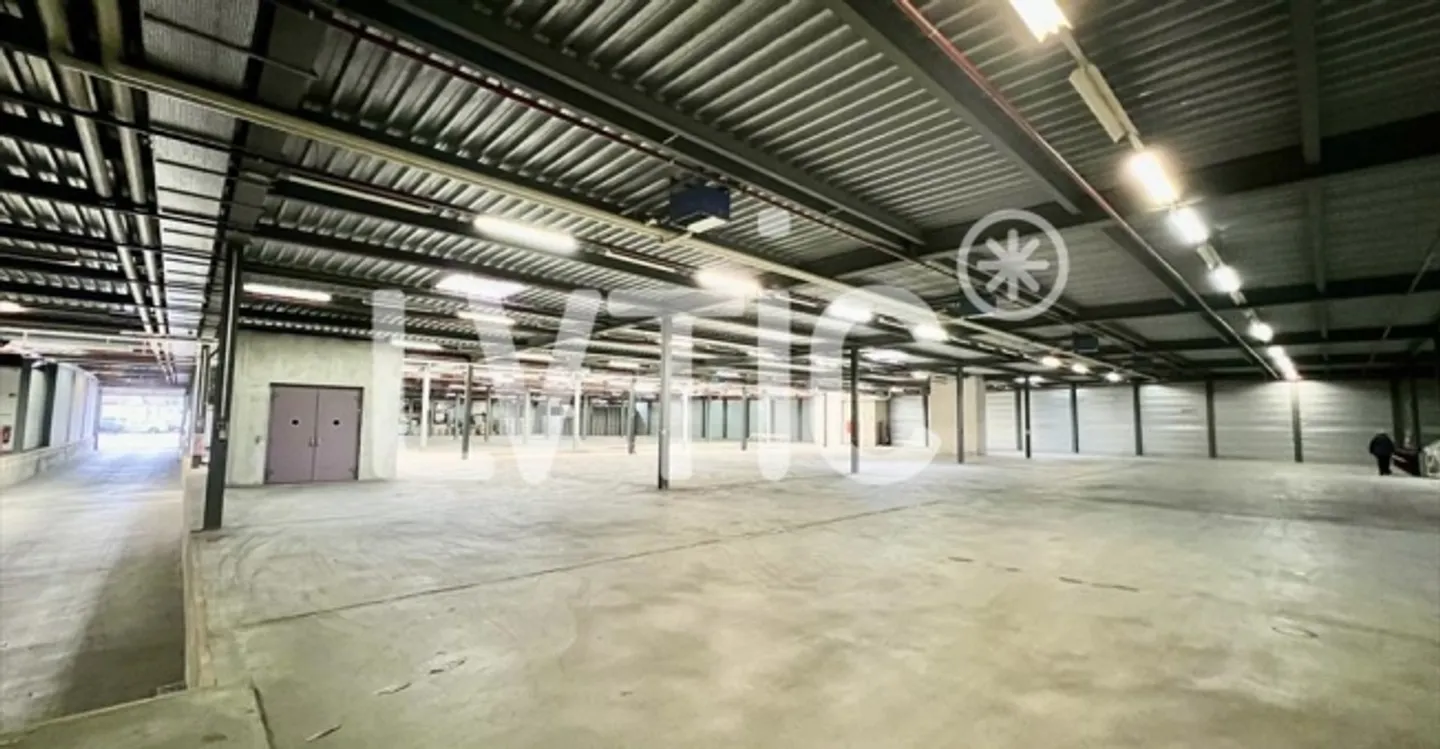 Warehouse - Photo 2 of 8