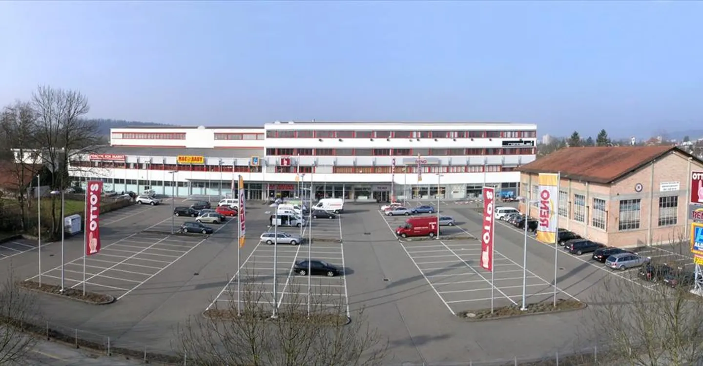 Spazio commerciale/vendita attraente in affitto - Foto 1 di 4