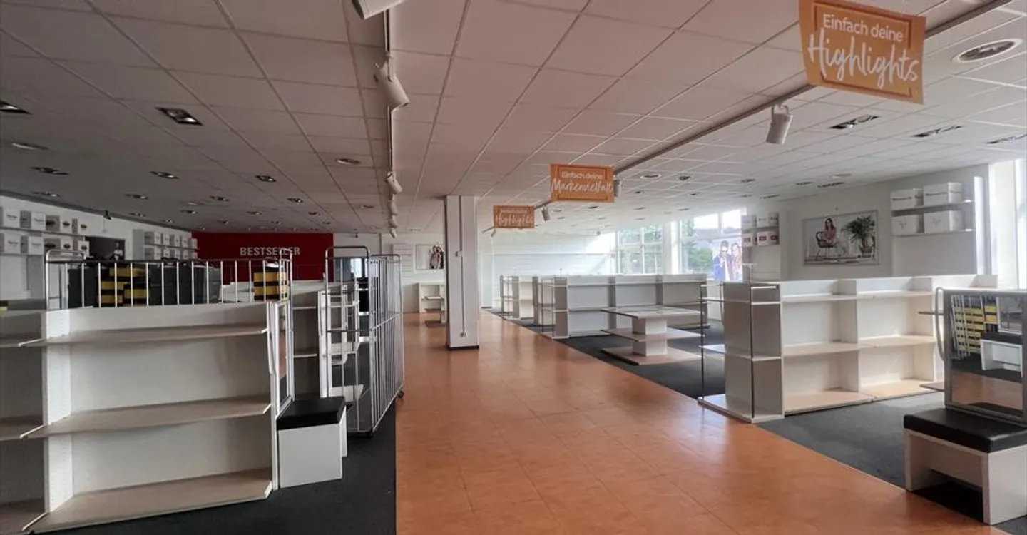 Spazio commerciale/vendita attraente in affitto - Foto 4 di 4