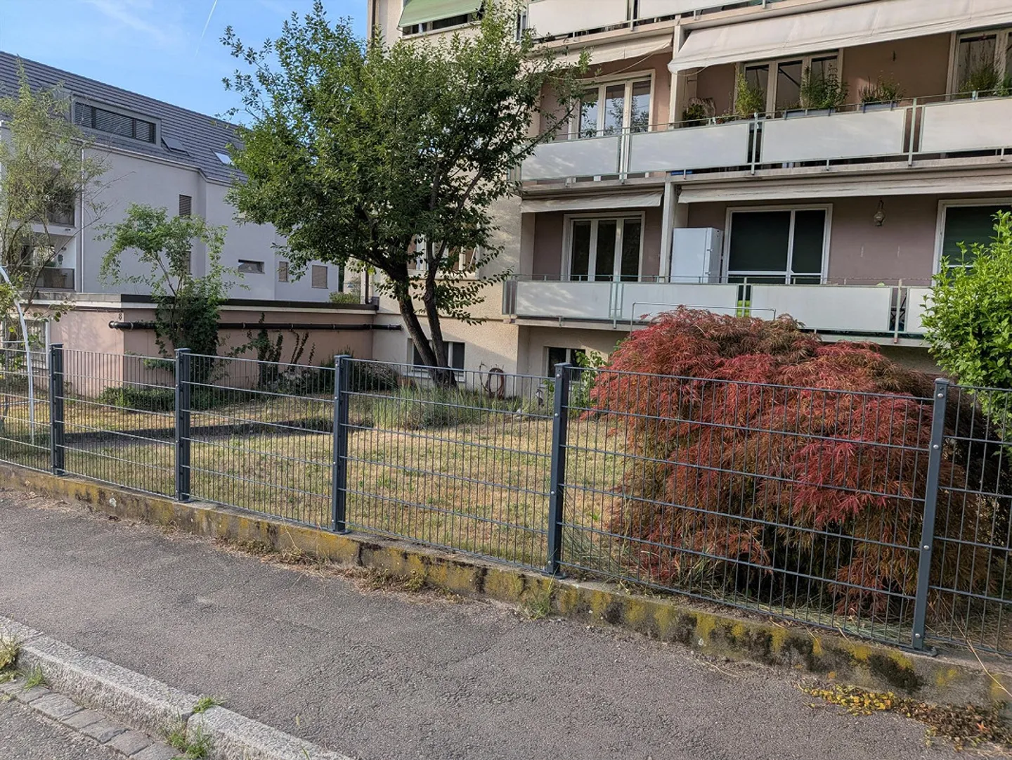 In una buona posizione con lavoro di custode (part-time) - Foto 1 di 14