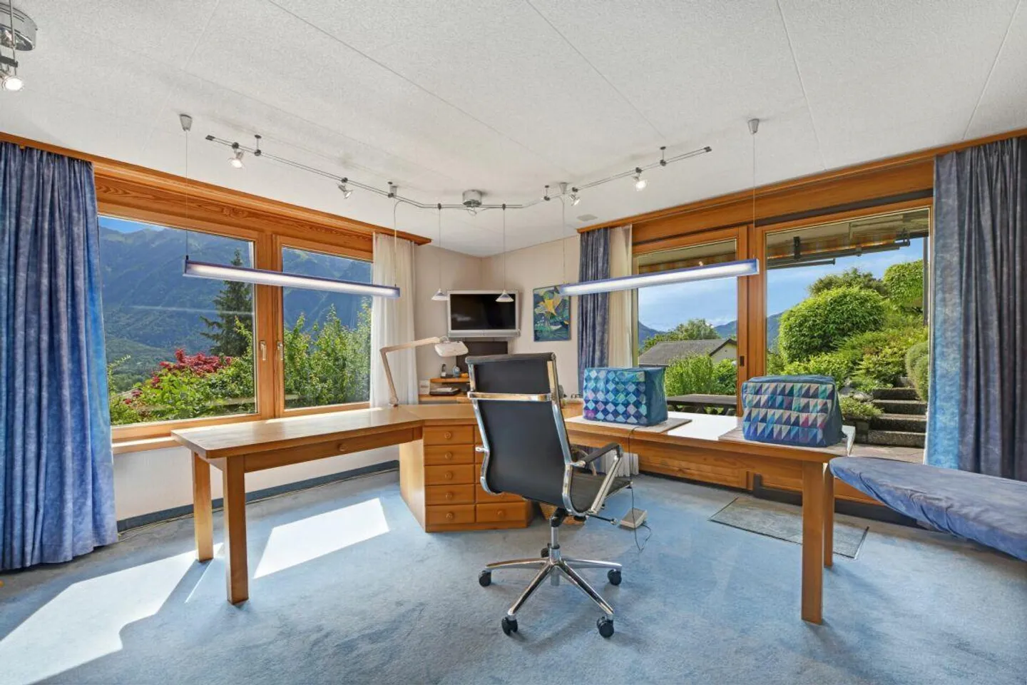 Single-family house with stunning views - Photo 12 of 15