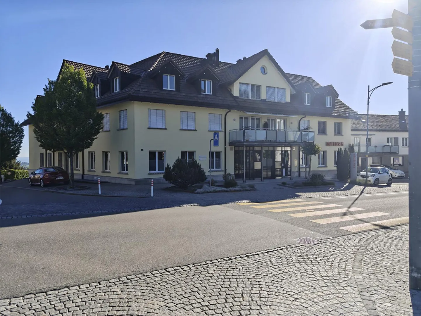 Exclusive First Occupancy: 4.5 Room Apartment with Lake View & Loft Feeling in Engelburg - Photo 8 of 19