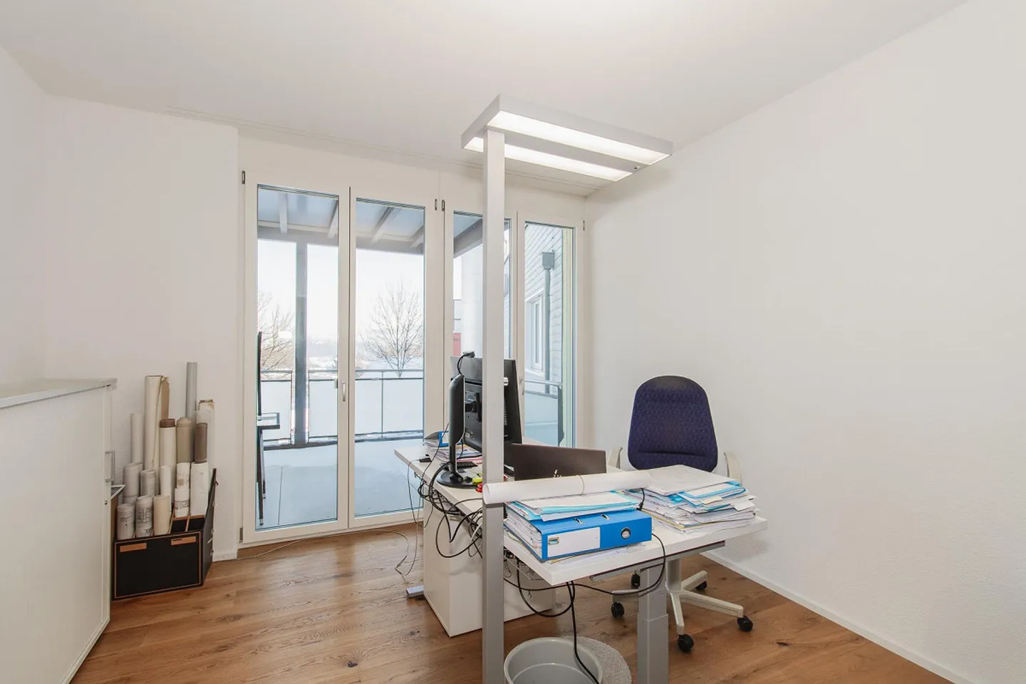 Exclusive First Occupancy: 4.5 Room Apartment with Lake View & Loft Feeling in Engelburg - Photo 18 of 19