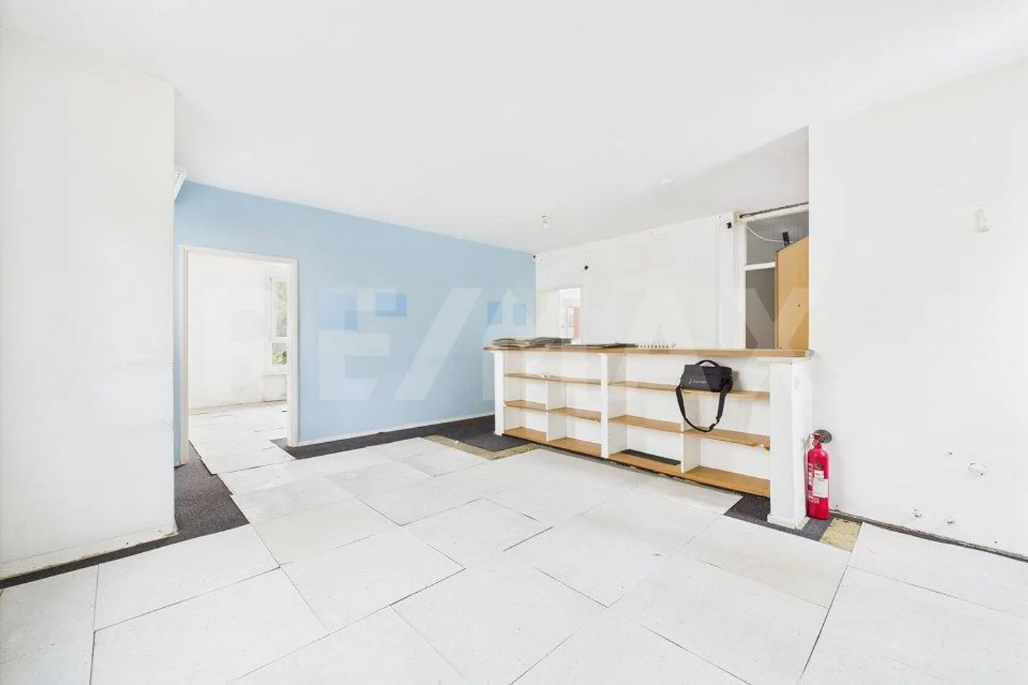 Lugano - Commercial space convertible into 2 apartments, strategic location in Cortivallo - Photo 6 of 13