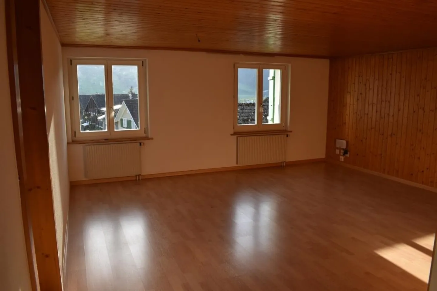 Bright 4 1/2 Room Apartment in the Green - Photo 10 of 13