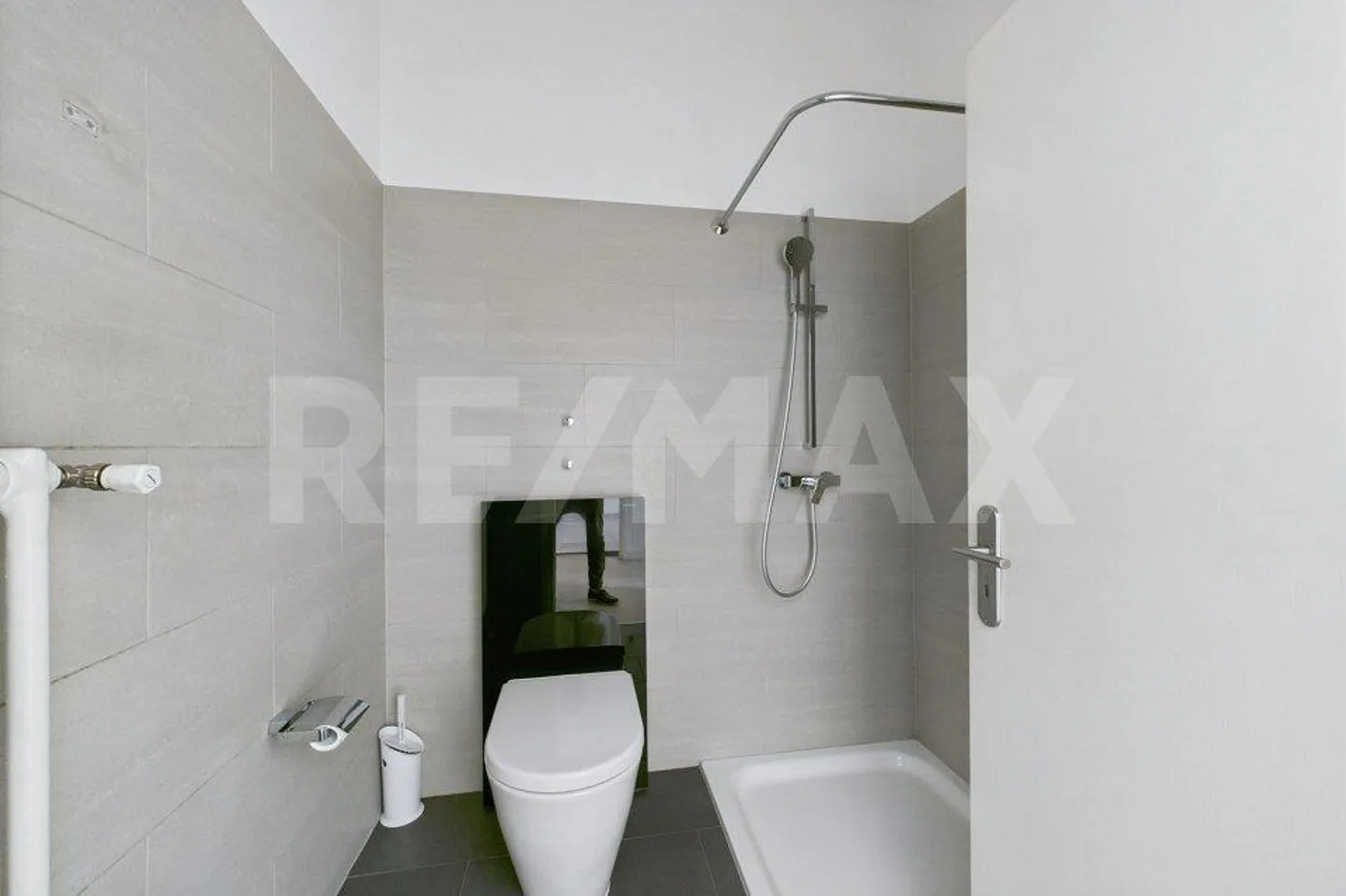 Lugano - Commercial space convertible into 2 apartments, strategic location in Cortivallo - Photo 10 of 13