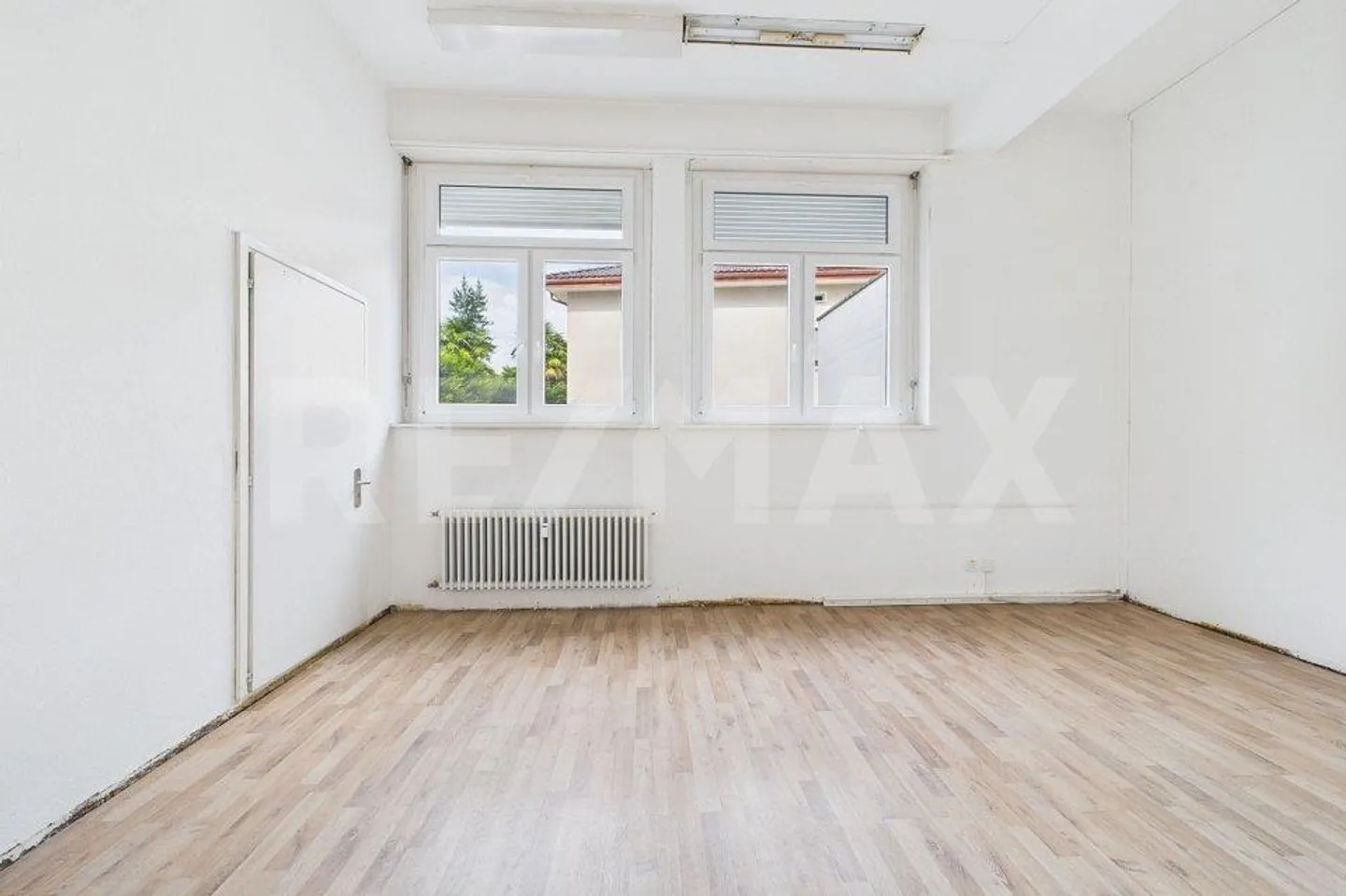 Lugano - Commercial space convertible into 2 apartments, strategic location in Cortivallo - Photo 13 of 13