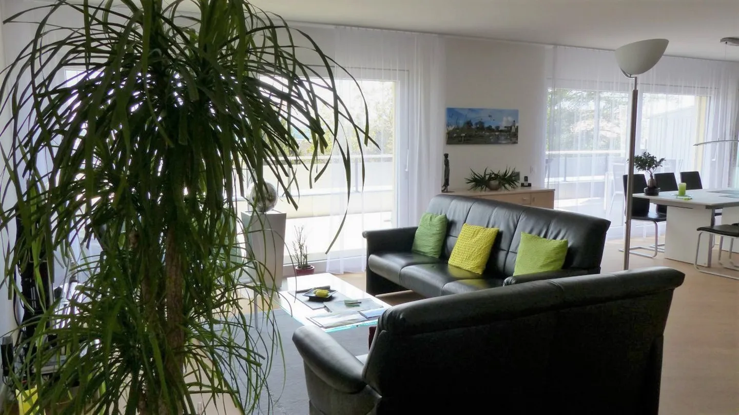 Living Above the Rooftops of Langendorf – Exclusive 4.5-Room Penthouse Apartment - Photo 1 of 13