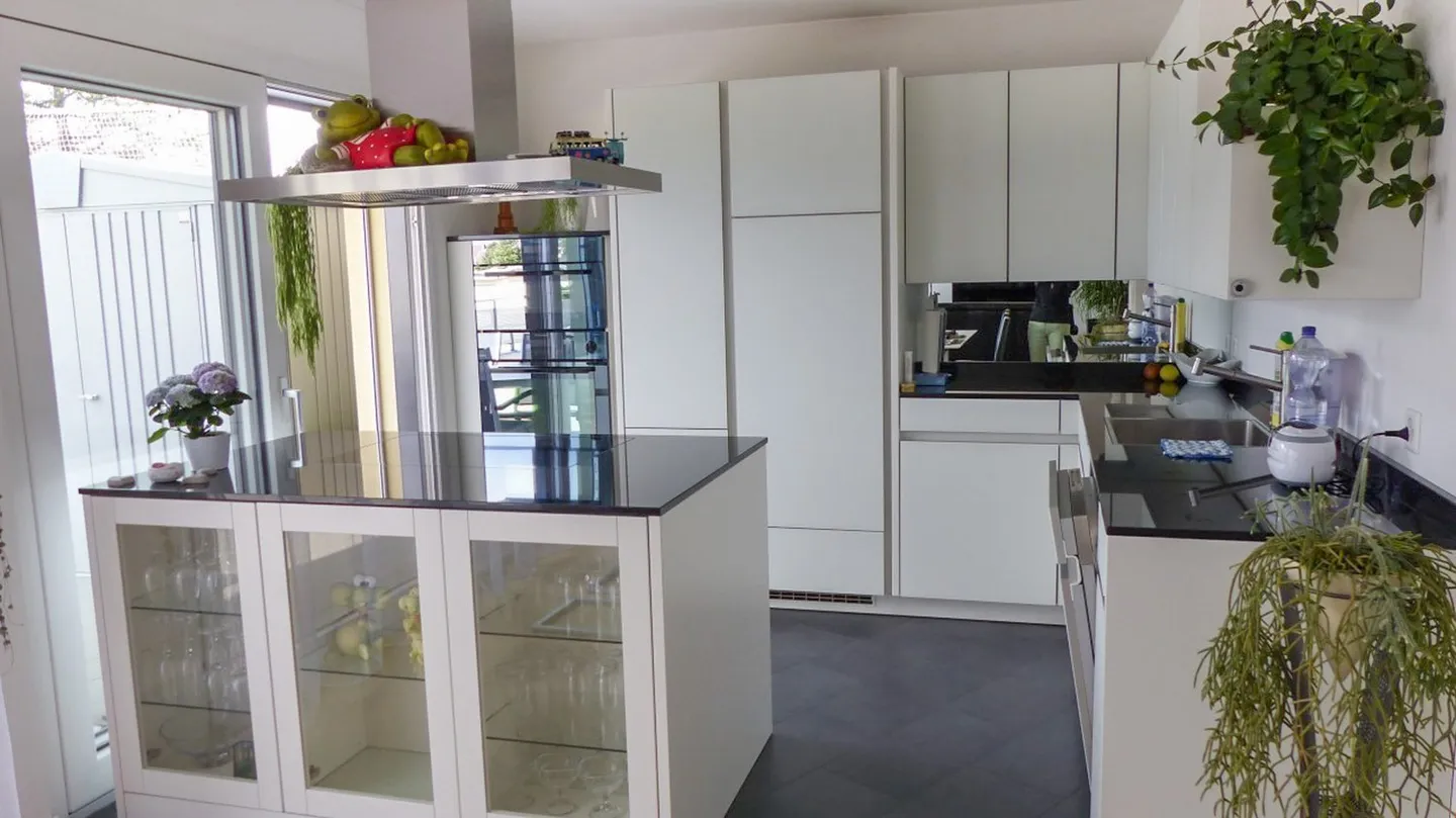 Living Above the Rooftops of Langendorf – Exclusive 4.5-Room Penthouse Apartment - Photo 3 of 13