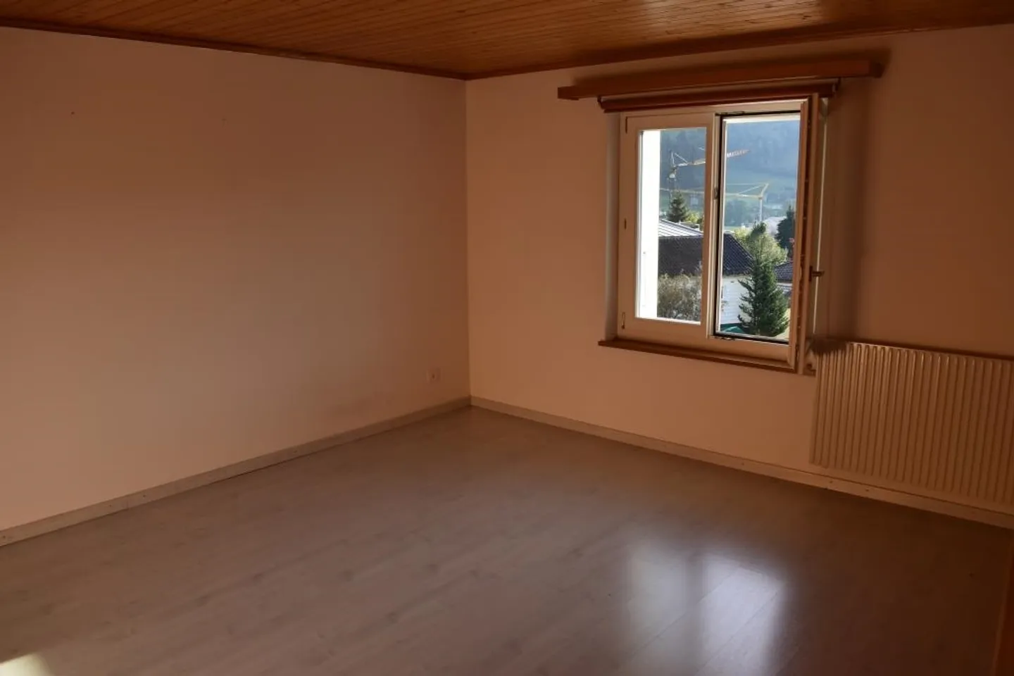 Bright 4 1/2 Room Apartment in the Green - Photo 11 of 13
