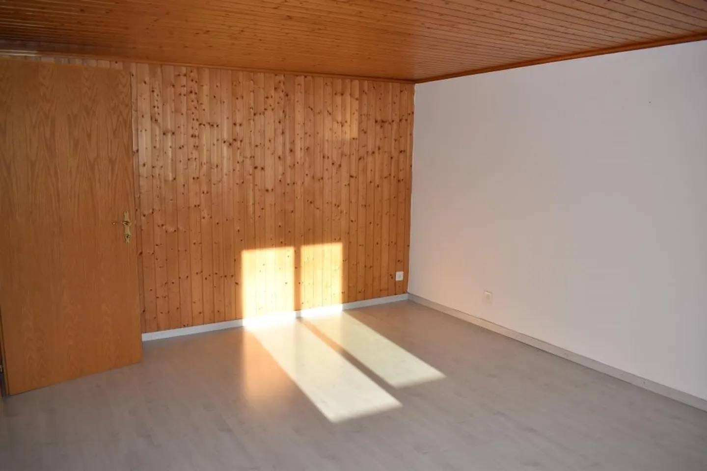 Bright 4 1/2 Room Apartment in the Green - Photo 12 of 13