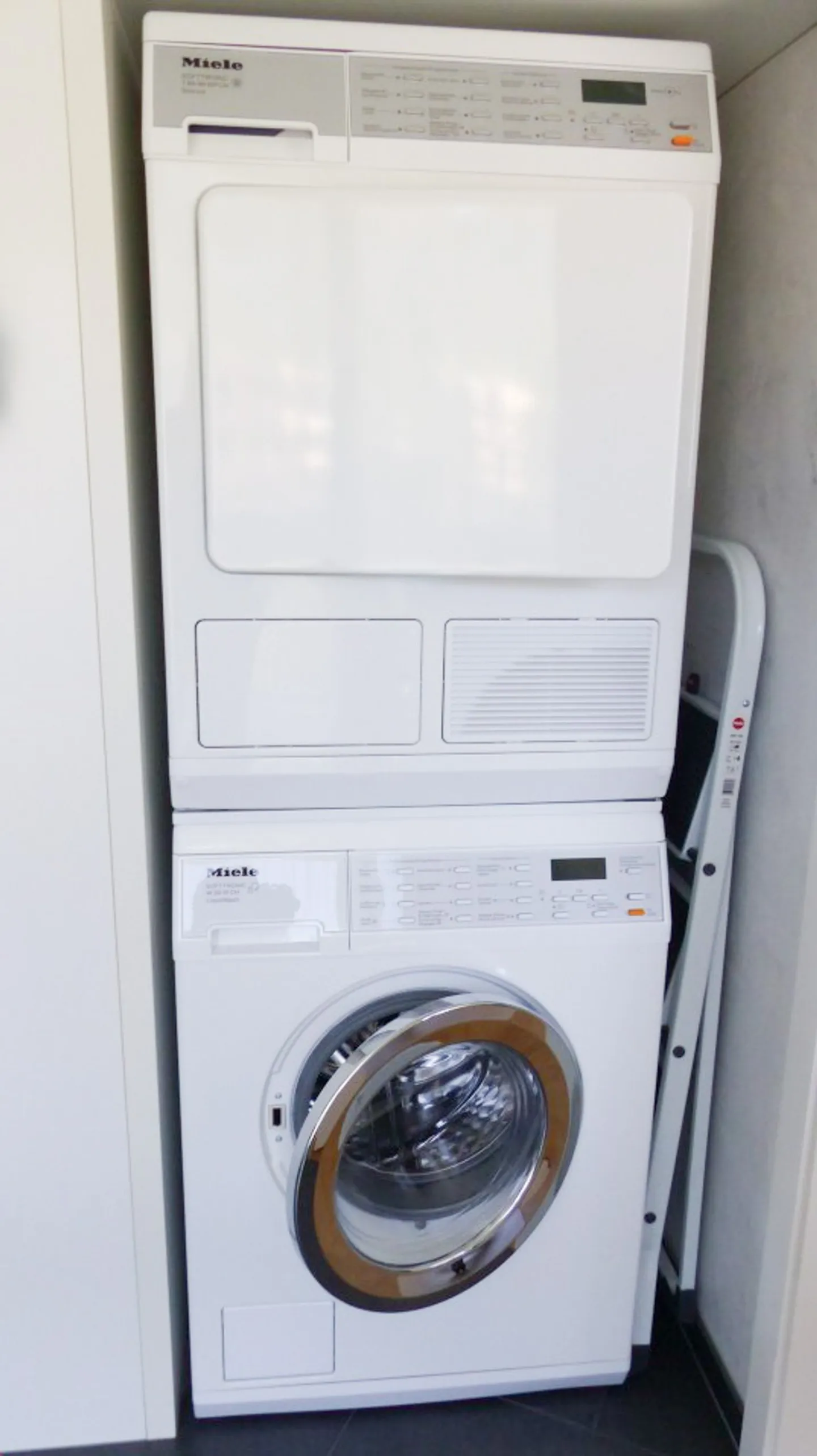 Living Above the Rooftops of Langendorf – Exclusive 4.5-Room Penthouse Apartment - Photo 9 of 13