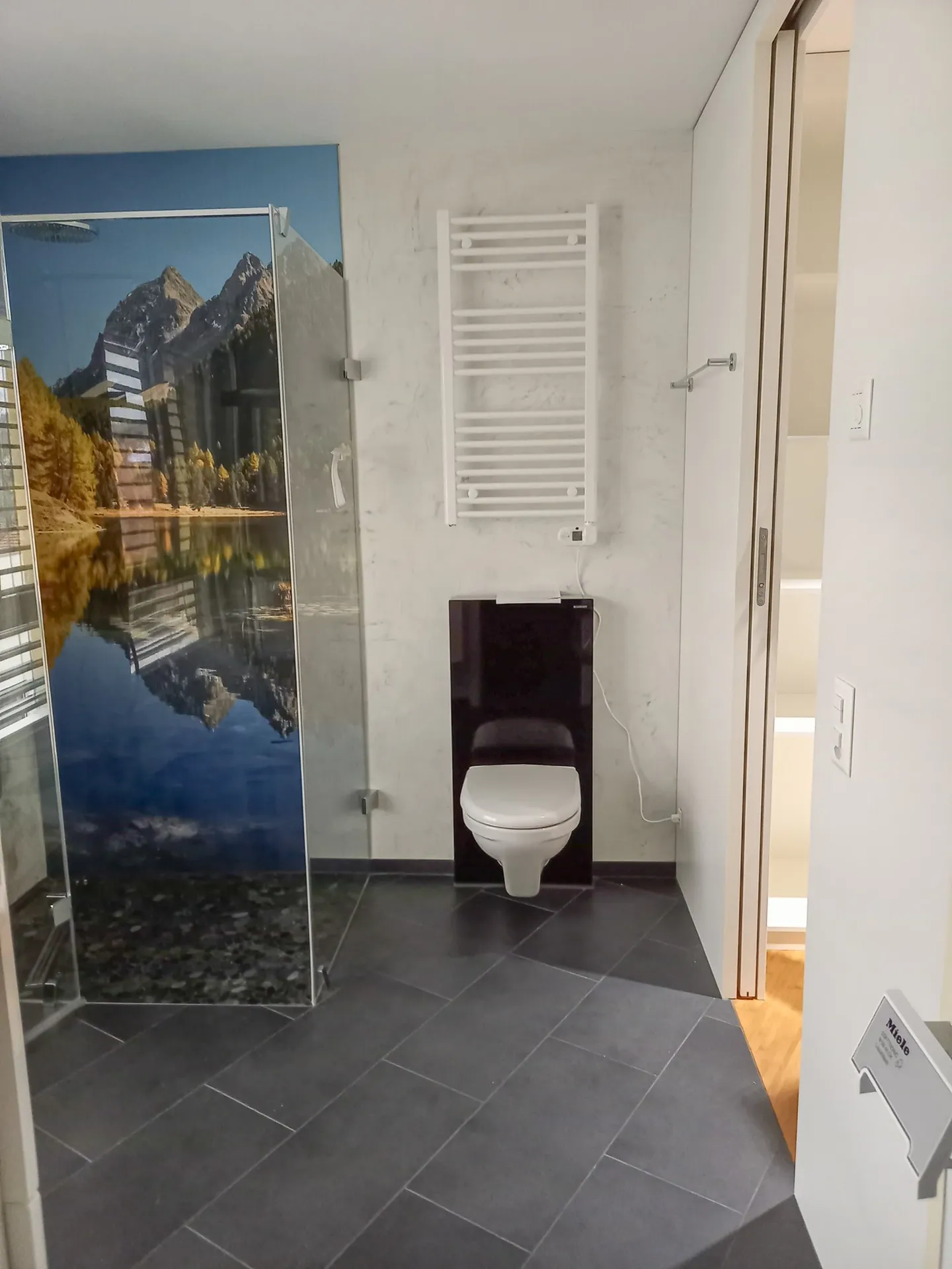 Living Above the Rooftops of Langendorf – Exclusive 4.5-Room Penthouse Apartment - Photo 10 of 13