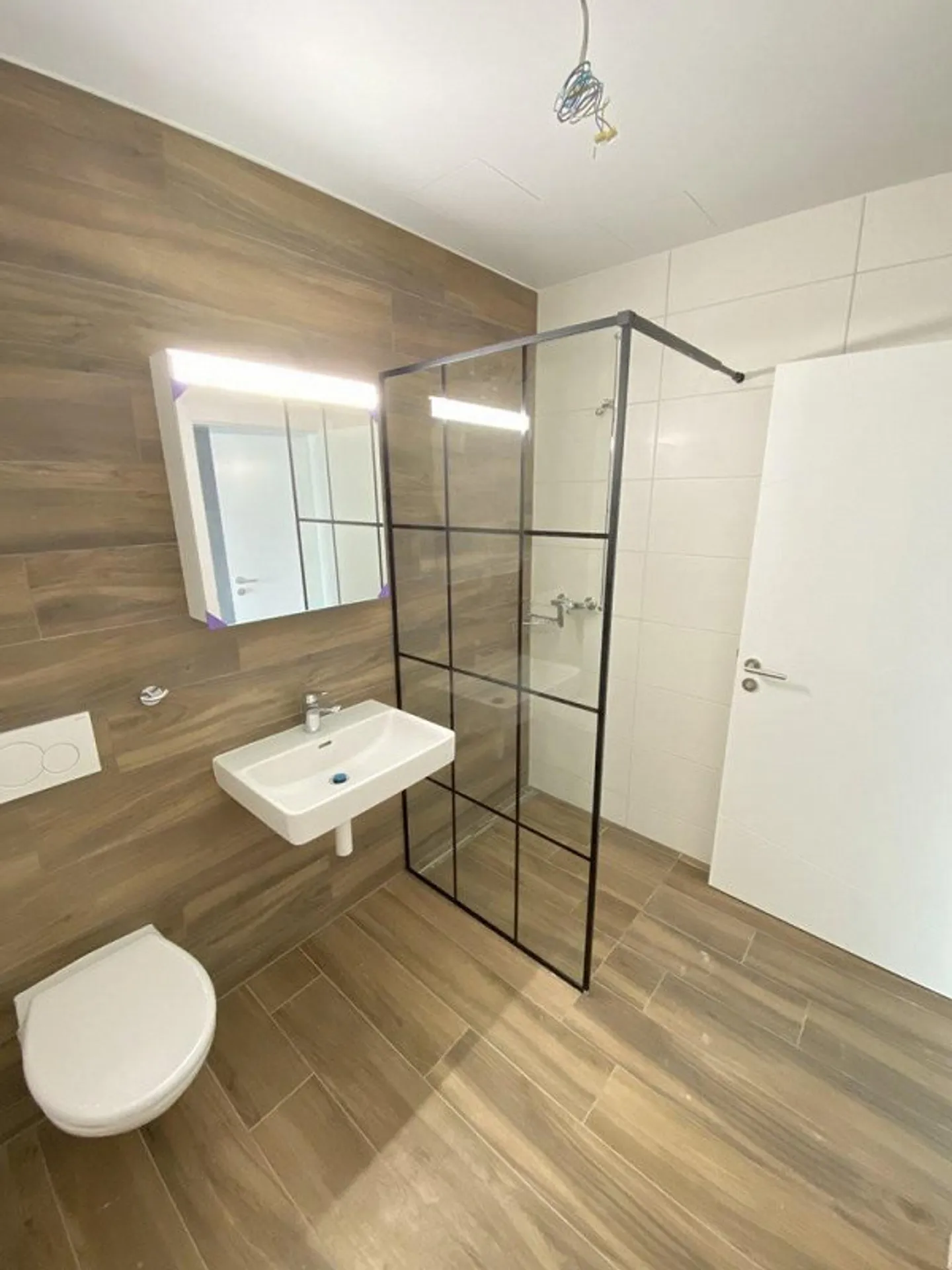 Charmante 2,5-Zimmer-Wohnung mit atemberaubendem Blick! - Foto 4 von 5