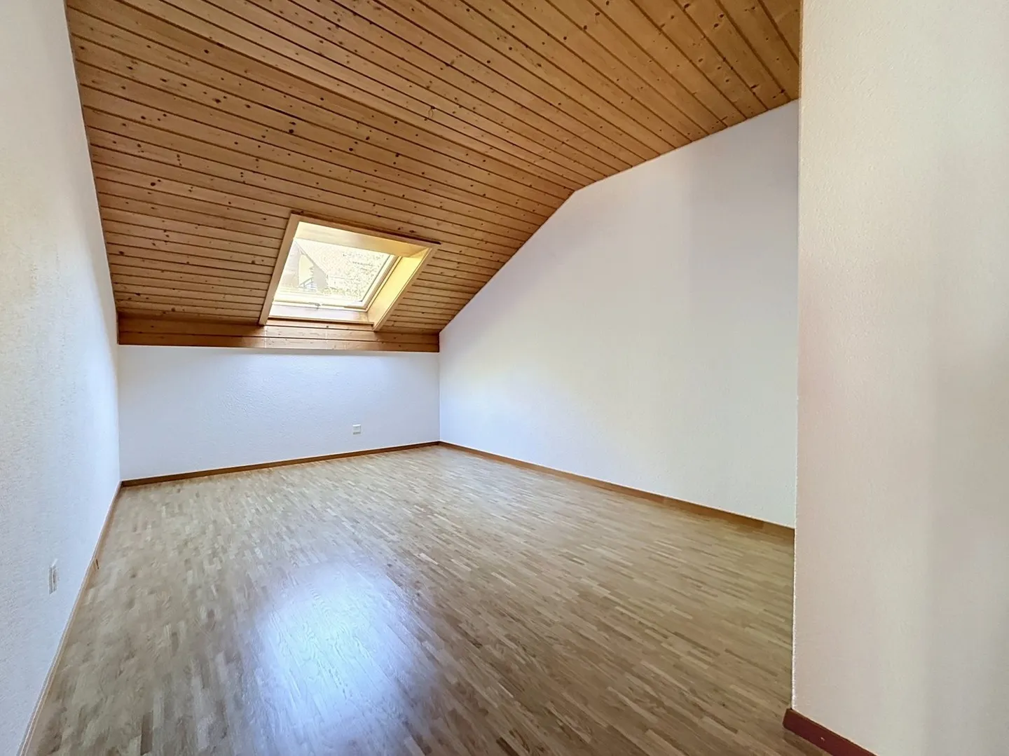 BEAUTIFUL 4-room apartment - Photo 1 of 10