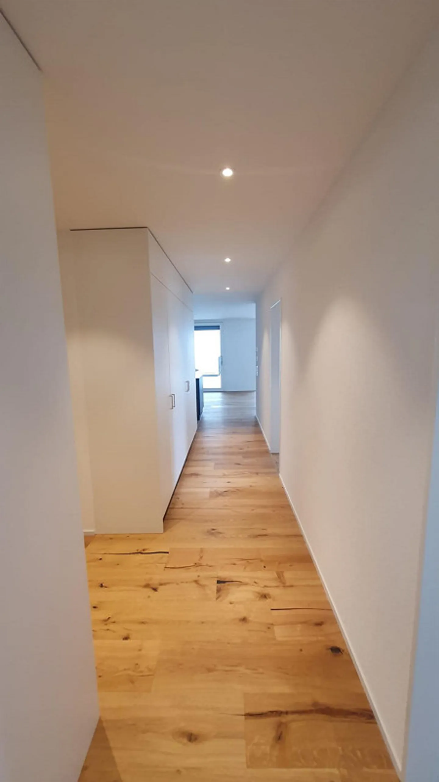 Geräumige Wohnung mit Aussicht - Foto 3 von 10