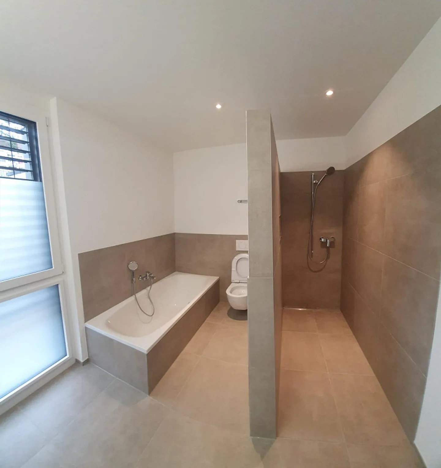 Geräumige Wohnung mit Aussicht - Foto 7 von 10