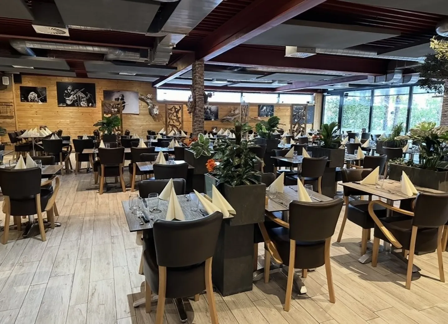 Geräumiges Restaurant zu vermieten - Foto 2 von 6