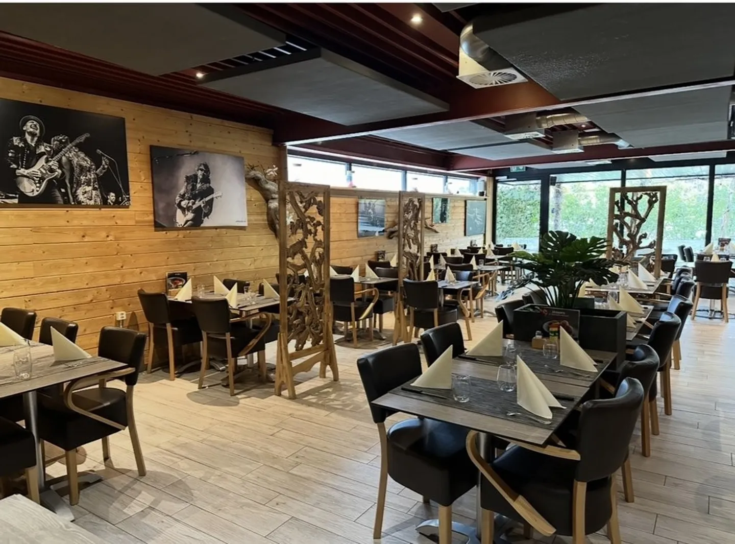 Geräumiges Restaurant zu vermieten - Foto 1 von 6