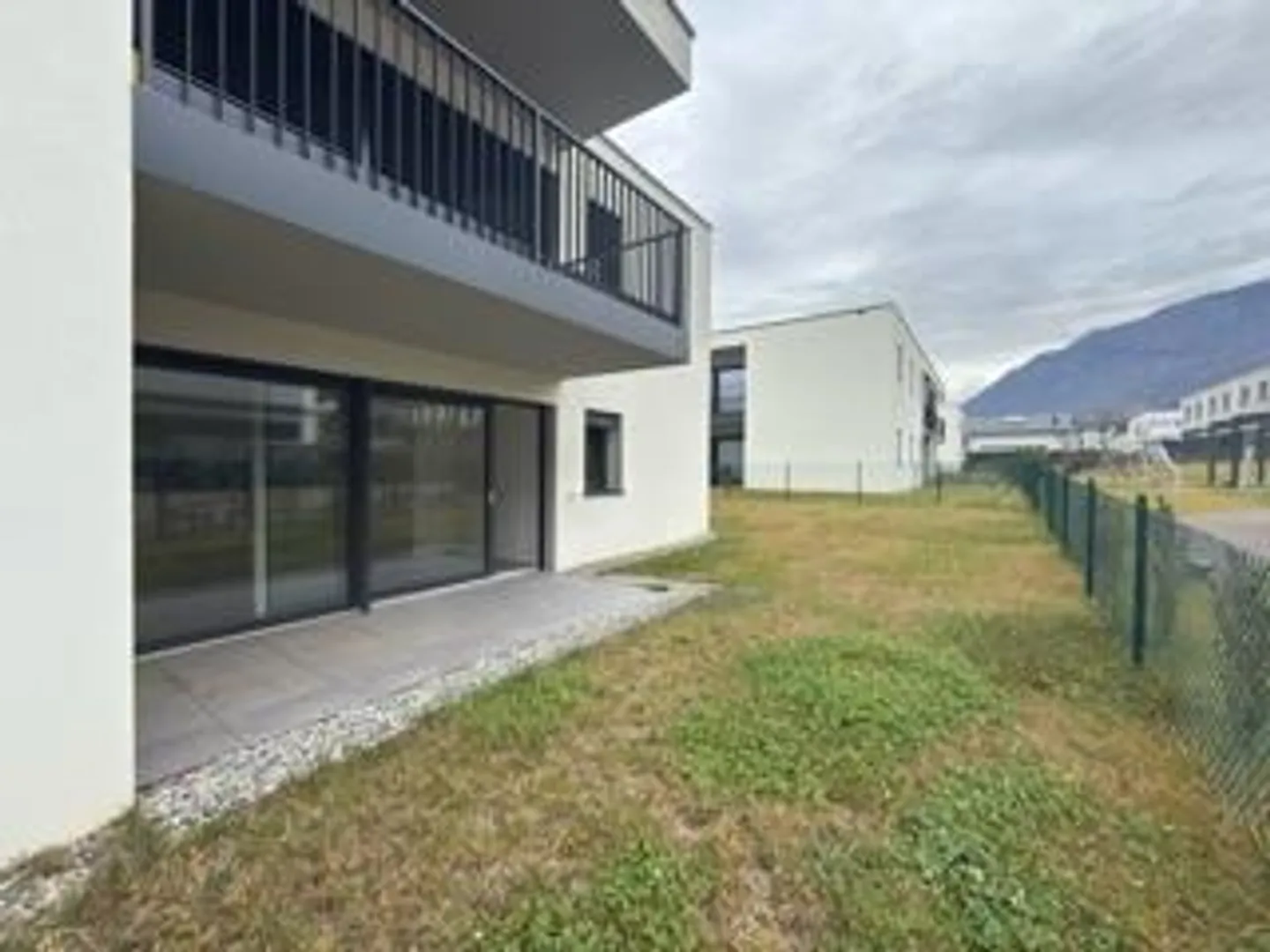 Nouveau et lumineux 2,5 pièces avec jardin à Bellinzone - Camorino - Photo 6 sur 9